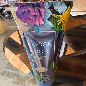 NWOT Bath & Body Works Moon Light Path Ultra Shea Body Cream